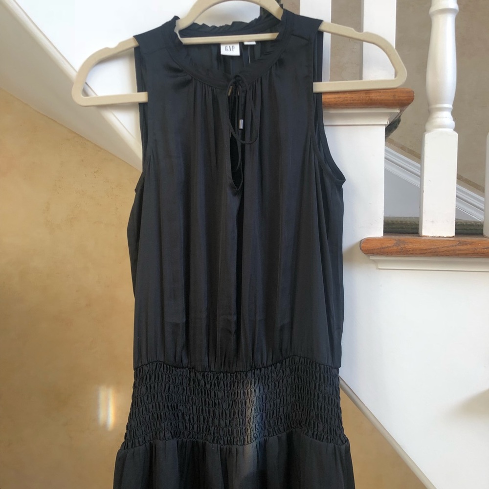 Women’s GAP NWT Black Dress with Elastic Waist